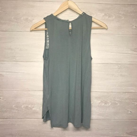 H&M Dressy Detailed Tank - Picture 4 of 5
